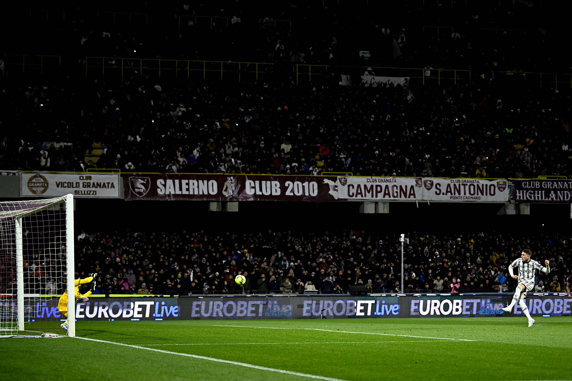 LOL英雄联盟直播-包含美国横扫巴西，弗拉霍维奇送出助攻的词条