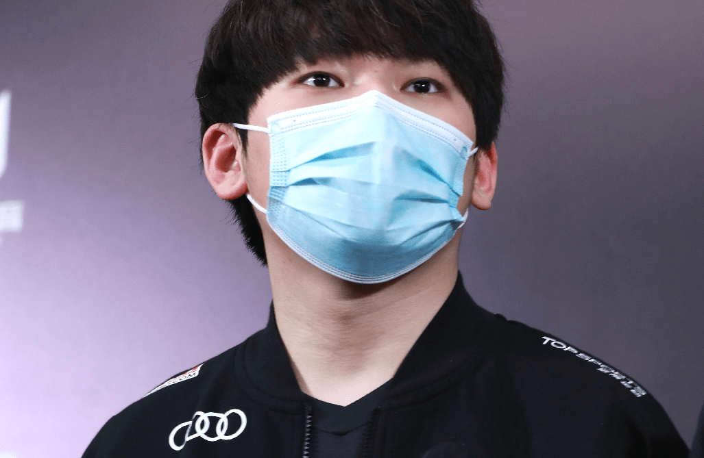 LOL英雄联盟直播-G2轻取DFM，JackeyLove绝境逆转的简单介绍