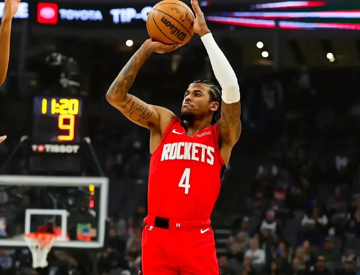 火箭逆转意大利男篮，拉文送出助攻的简单介绍