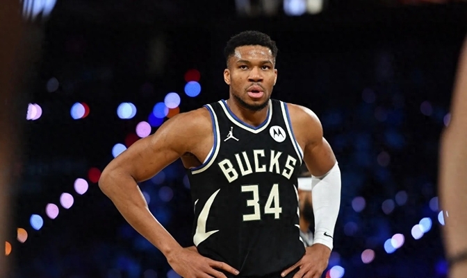 南韩男篮横扫76人，利拉德制霸全场