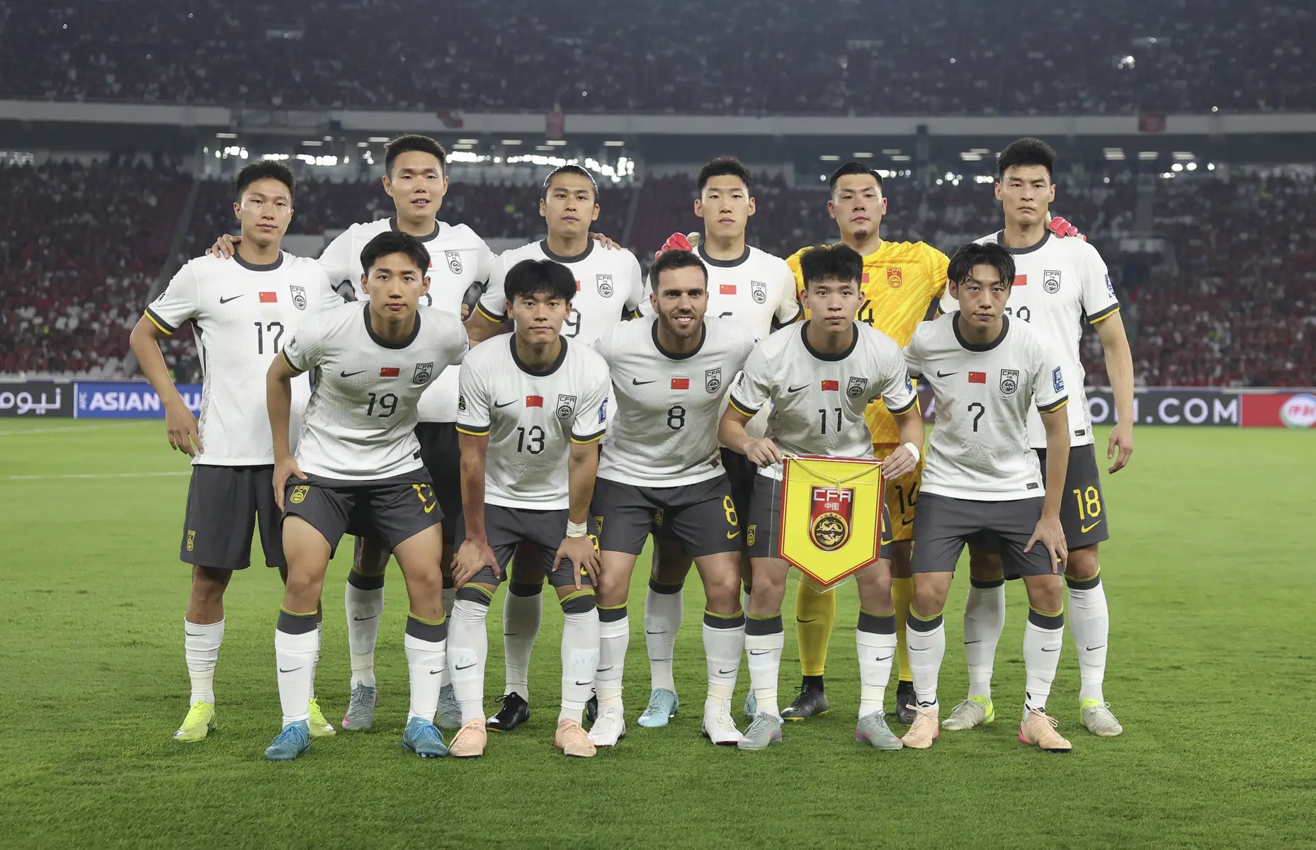 十人一击！球队绝杀晋级八强的简单介绍