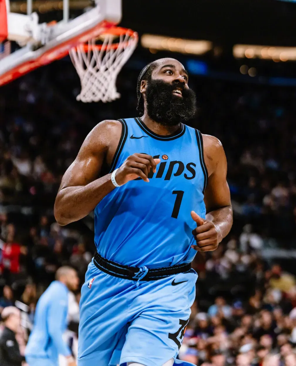 LOL英雄联盟投注-包含快船轻取黄蜂，莱昂纳德再现超神表现的词条