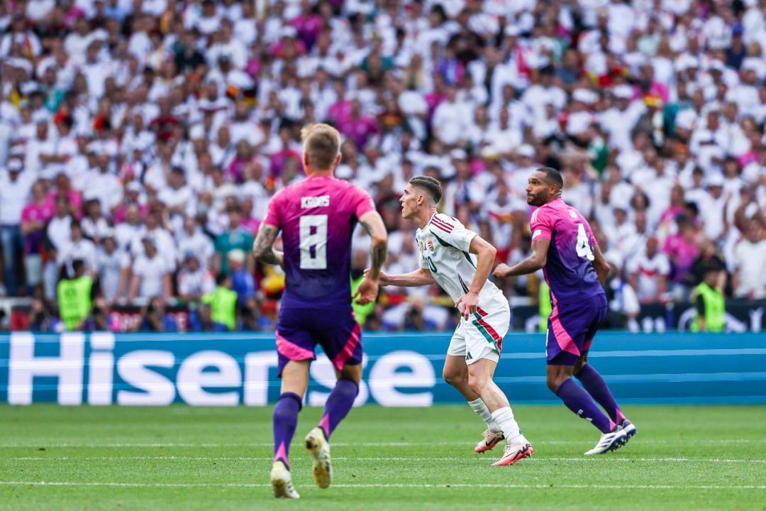 包含匈牙利绝杀法国，成功杀入欧洲杯16强的词条